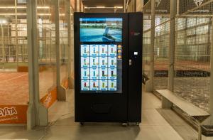 Quality Metal Frame Food Dispenser Snack Food Vending Machine Durable And Accepts Card Payments wholesale