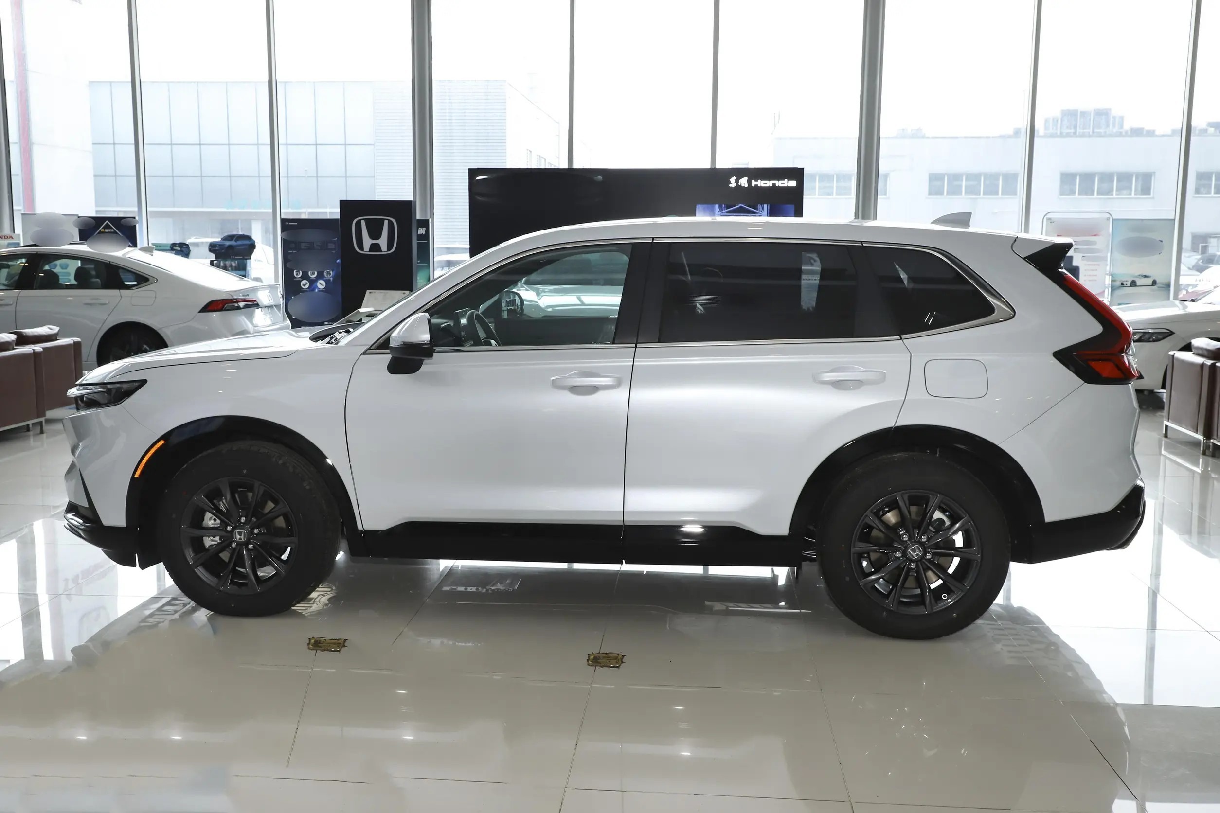 2025 Crv 2.0L CVT 4WD 2WD 5 Seats Suv Hybrid Car Crv For Adults