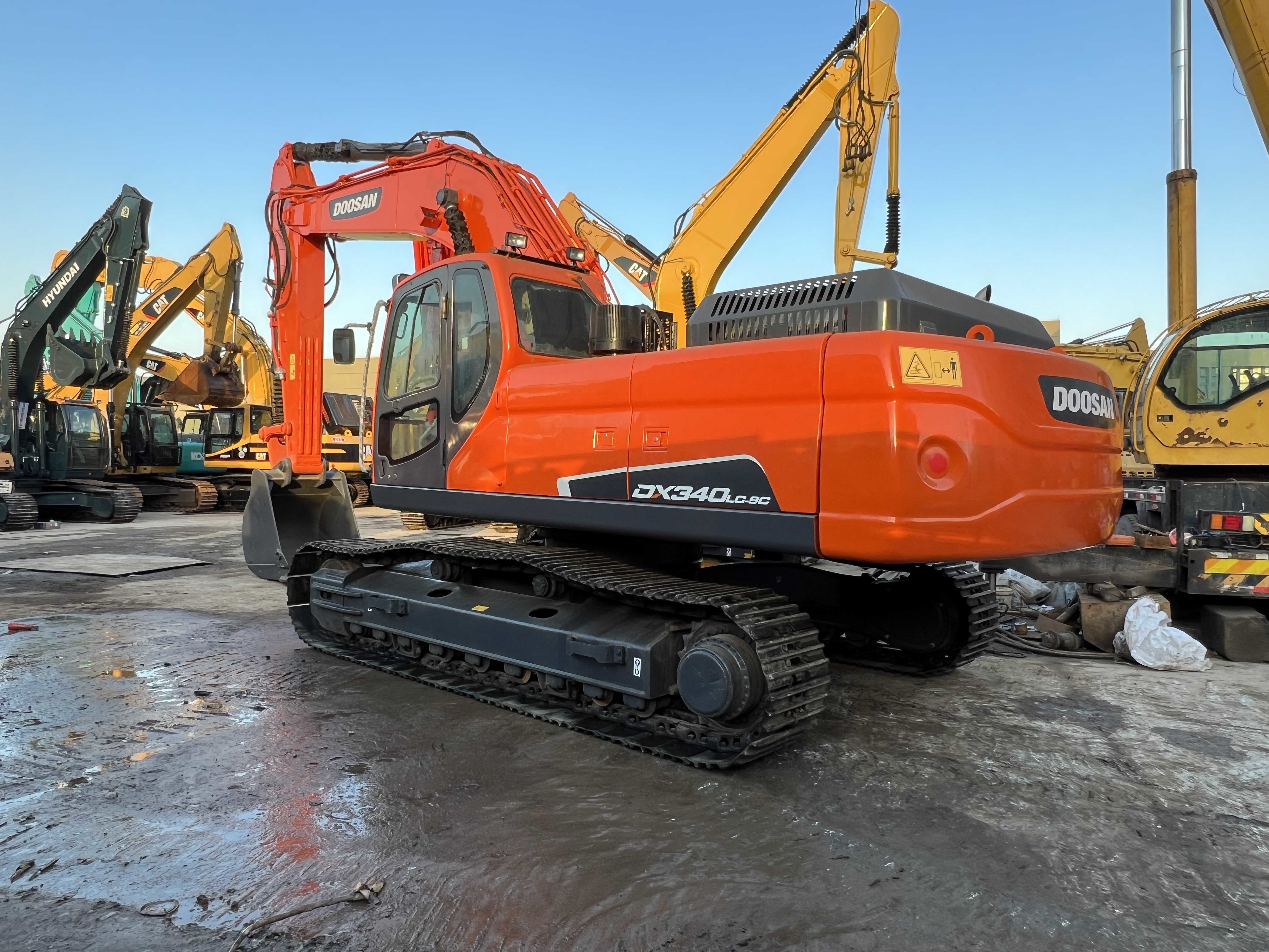 Repaint Color Used Doosan DX340LC-9C Crawler Excavator In Excellent Condition