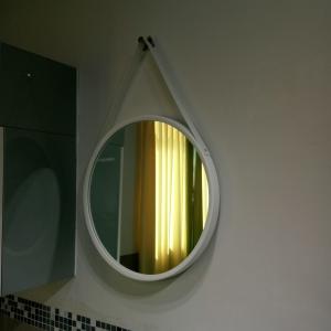 Quality Residential Home Bathroom Vanity Mirrors Customized Shape And Size wholesale