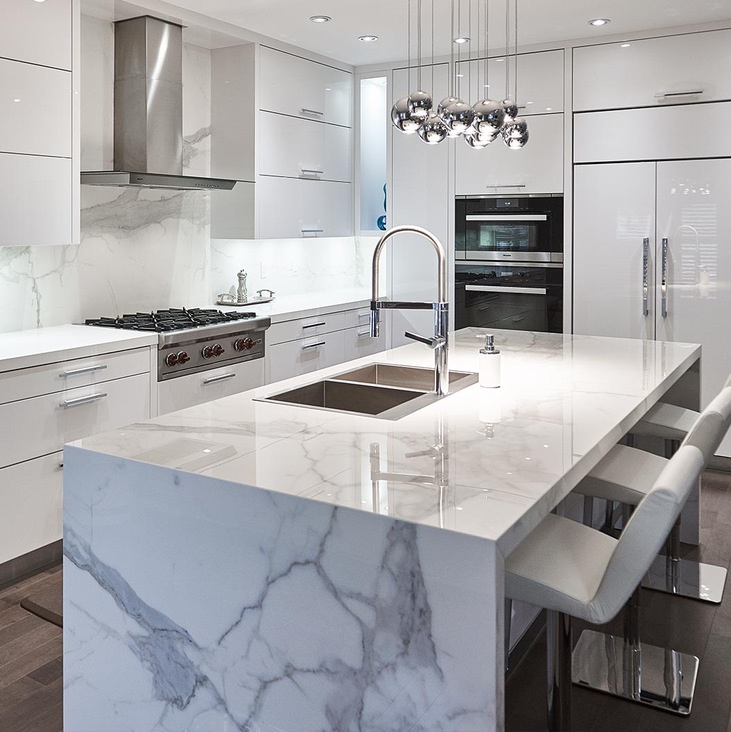 Modern European Style Kitchen Pantry Cabinet with Solid Wood and White Gloss Finish