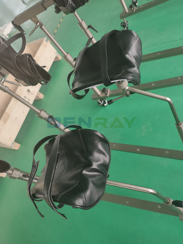 Multi Function Universal Manual Operating Table Surgical Table Orthopedics Frame Sale