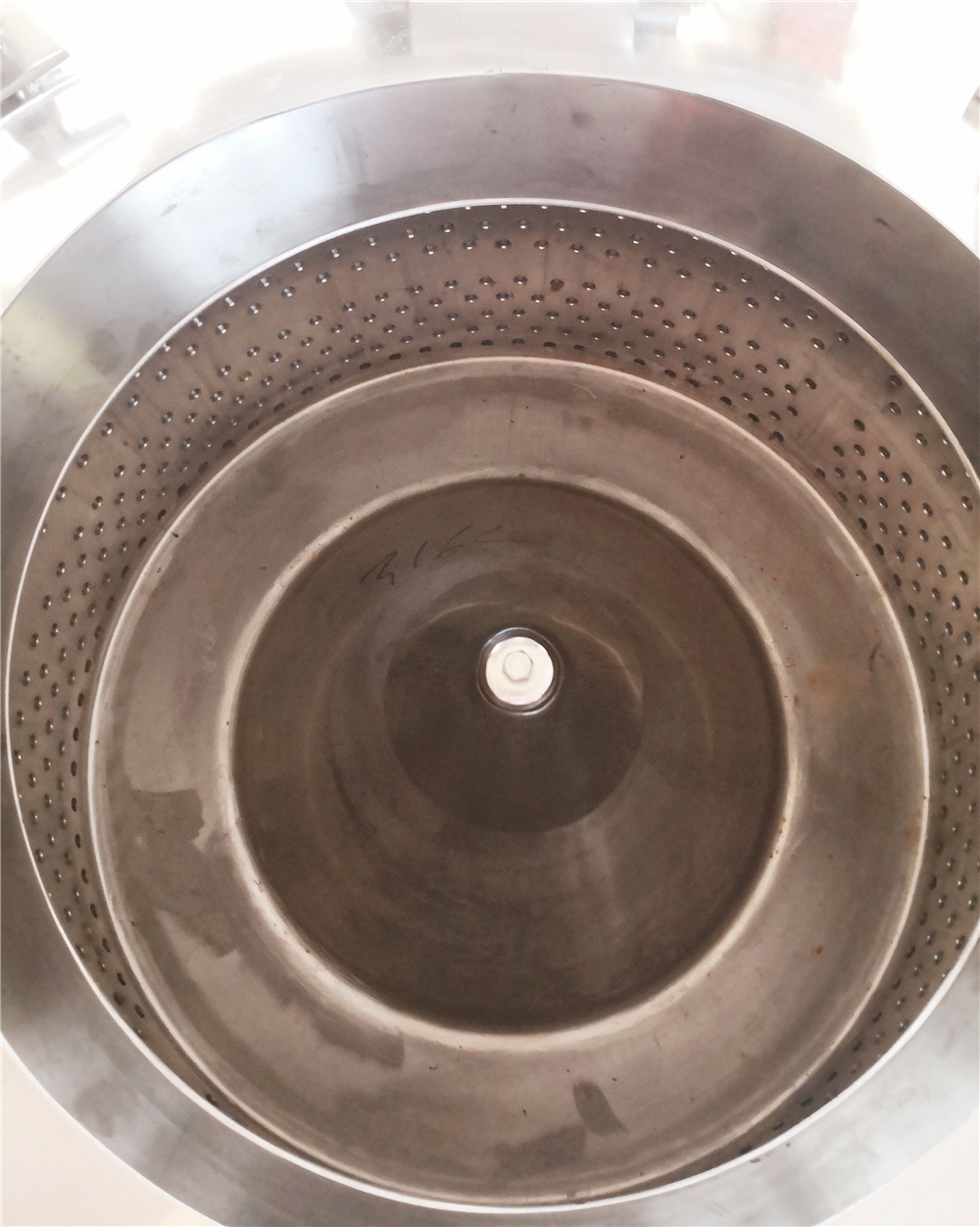 Zhonglian Flat sesame oil extraction industrial centrifuge separator Perforated Basket Centrifuge for acetic acid