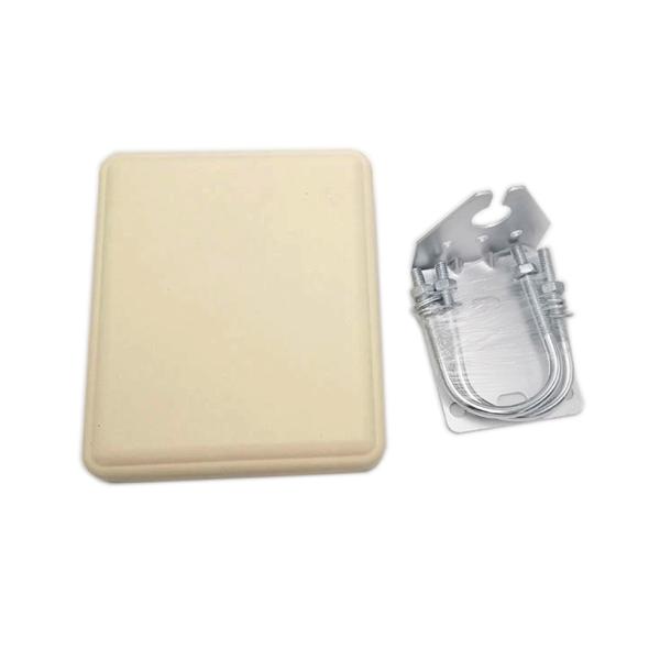 Yellow Outdoor Directional Antenna Flat Panel 6250-6750MHz UWB 13 DBi N
