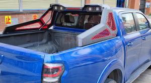Quality OEM Black 4x4 Toyota Tacoma Roll Bar Nissan Navara Np300 Car Accessories With Lamp wholesale