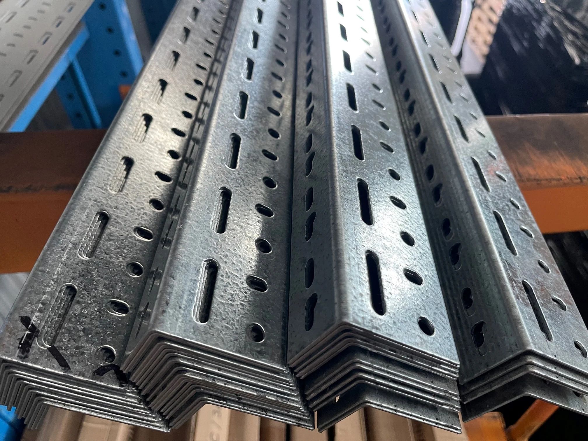 Industrial Grade 63x63x6mm Angle Steel for High Load Bearing in Building Construction