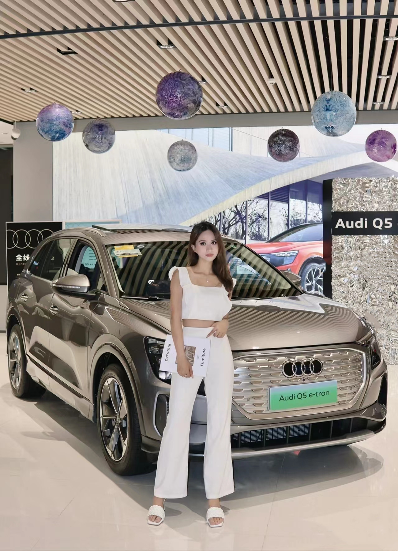 2023 2024 RWD 7 Seats Ev Car Au-di Q5 E-tron 83.4kWh Battery NEDC Range 560km Electric Automotive Cars Curb Weight 2325KG