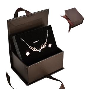 Quality Necklace Paper Magnetic Jewelry Box With Grosgrain Handle wholesale