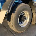 Carbon steel 12.5m Skeleton semi trailer 40ft Container Chassis truck trailer