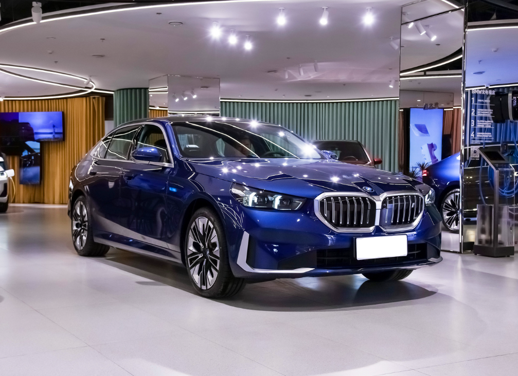 Book Ternary Lithium Ion Battery BMWs I5 2024 eDrive 35L Luxury Pure Electric Cars Energy Vehicle EV Car for Battery Type