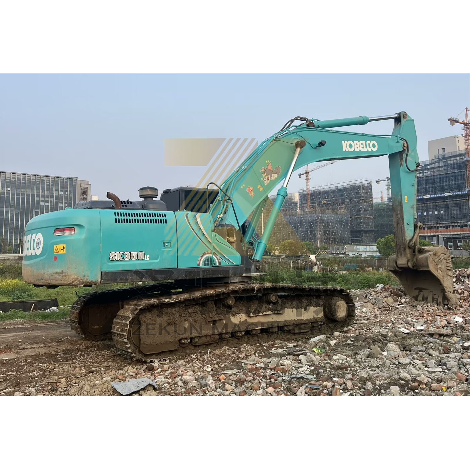 Good Condition Kobelco SK350LC 8 Excavator with 1.6 m3 Bucket Capacity and HINO Engine