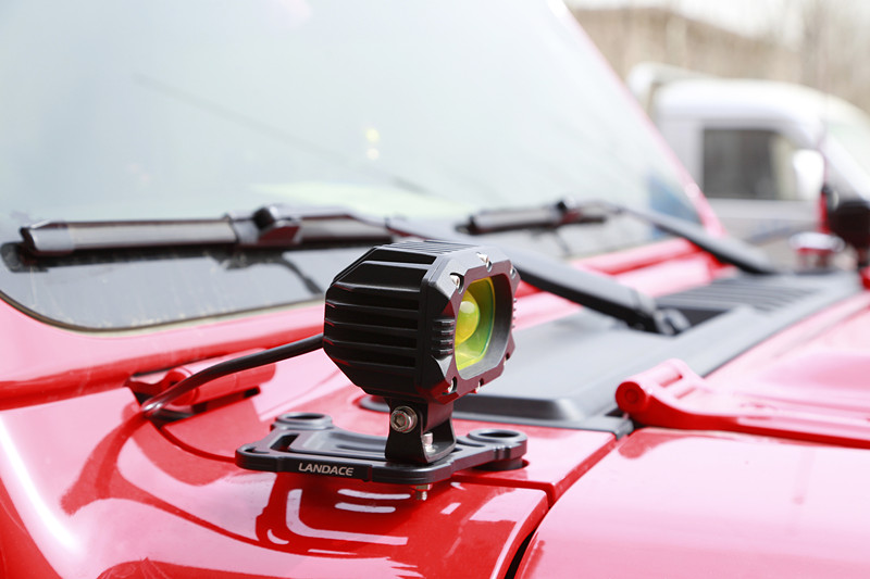Professional Sahara A Pillar Mounting LED Driving Light Bracket for Car Windshield