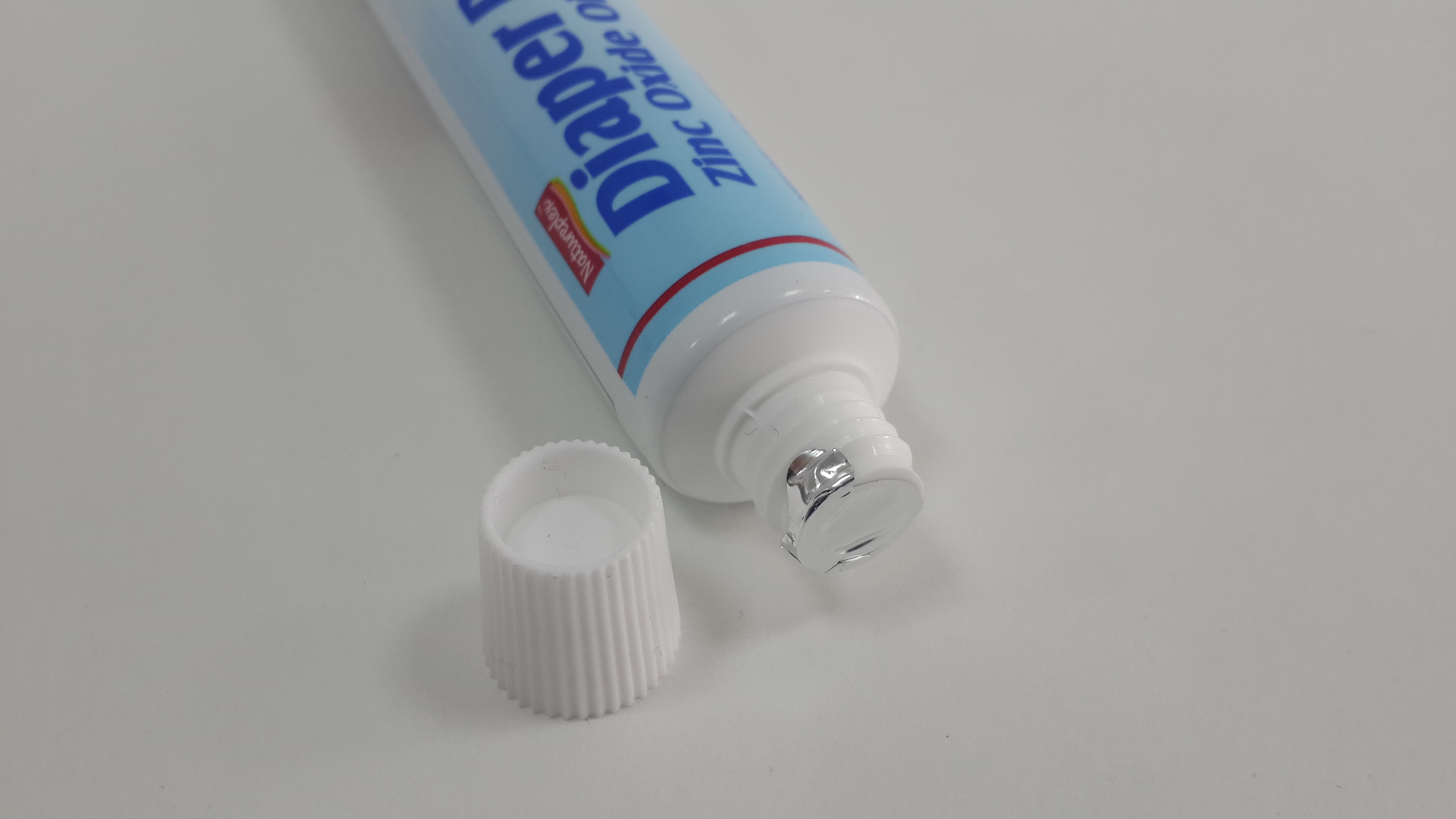1.5 Oz 42.5g Laminated Pharmaceutical Tube Packaging Ribbed Screw On Cap