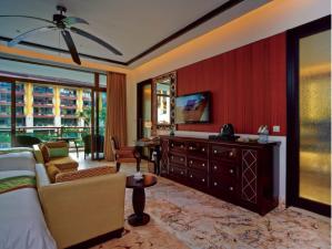 Quality ISO18001 Certified Gelaimei Antique Villa Furniture Hotel Room Furniture wholesale