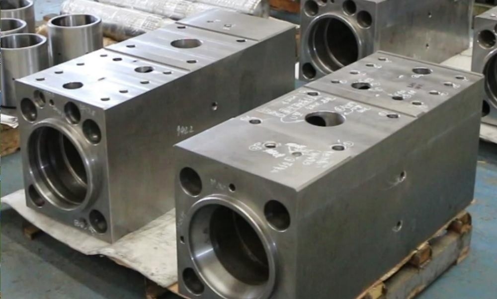 Silver HB15G HB20G HB30G HB40G Cylinder For All Kinds Hydraulic Breaker Hammer Hydraulic Breakers Stone Road Breakers