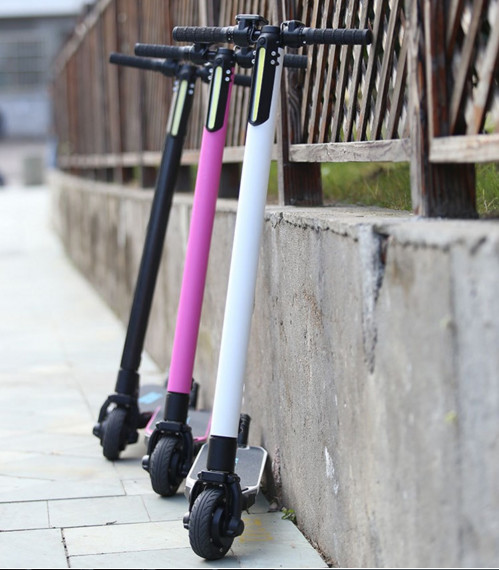 Carbon Foldable Electric Scooter with 350 Watt Brushless Motor , Electric Kick Scooter