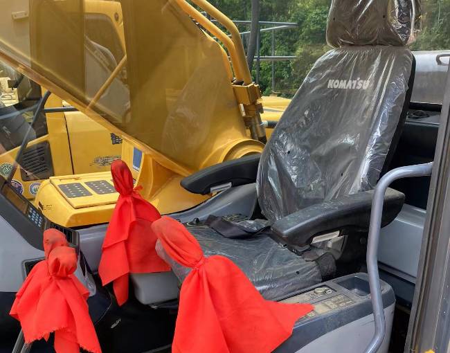 Komatsu PC400-7 Excavator Cab