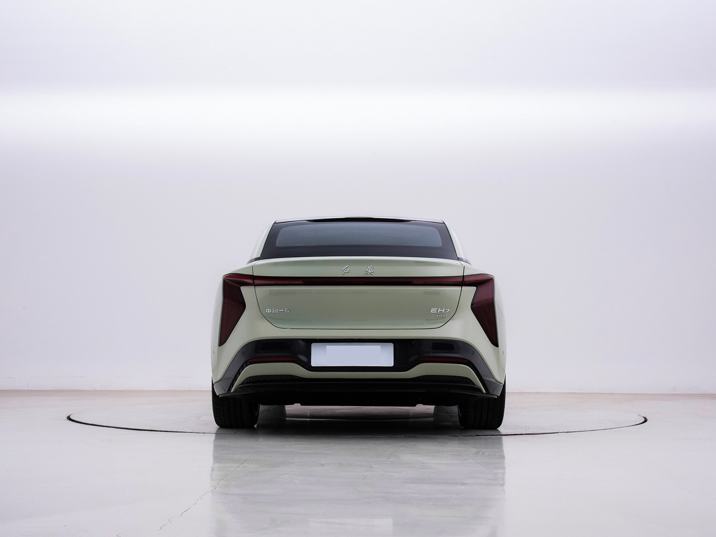 Max Speed 190km/h 2024 FAW Hongqi EH7 Electric Car with Long Range 820km and Energy-Saving Technology