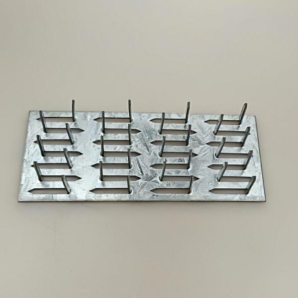 Flat Mending Pronged Truss Plate Galvanized Steel 1Mm Thick Nail Teeth Height