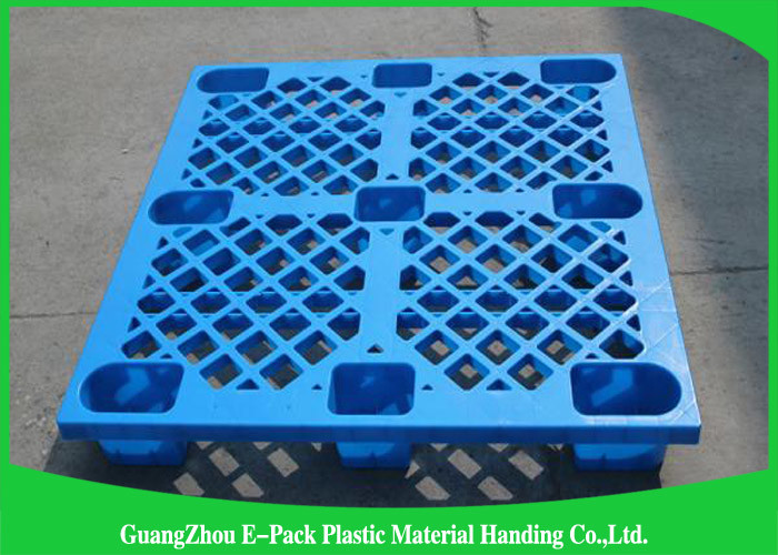 Stackable Black Plastic Skids Pallets , Lightweight Plastic Pallets 100% Recycled Material