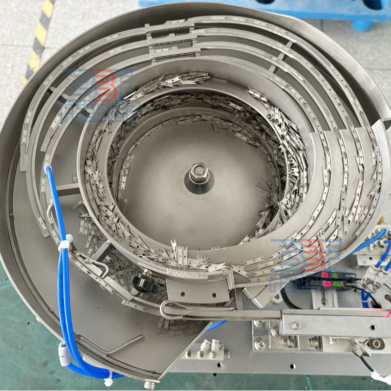 CE Certification Vibratory Bowl Feeder CNC Picking Mechanism Metal Parts Screw Feeding