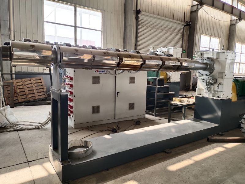 Municipal Heating Pipe Pre Insulated Steel Pipe Ppu Foaming Pipe Production Line