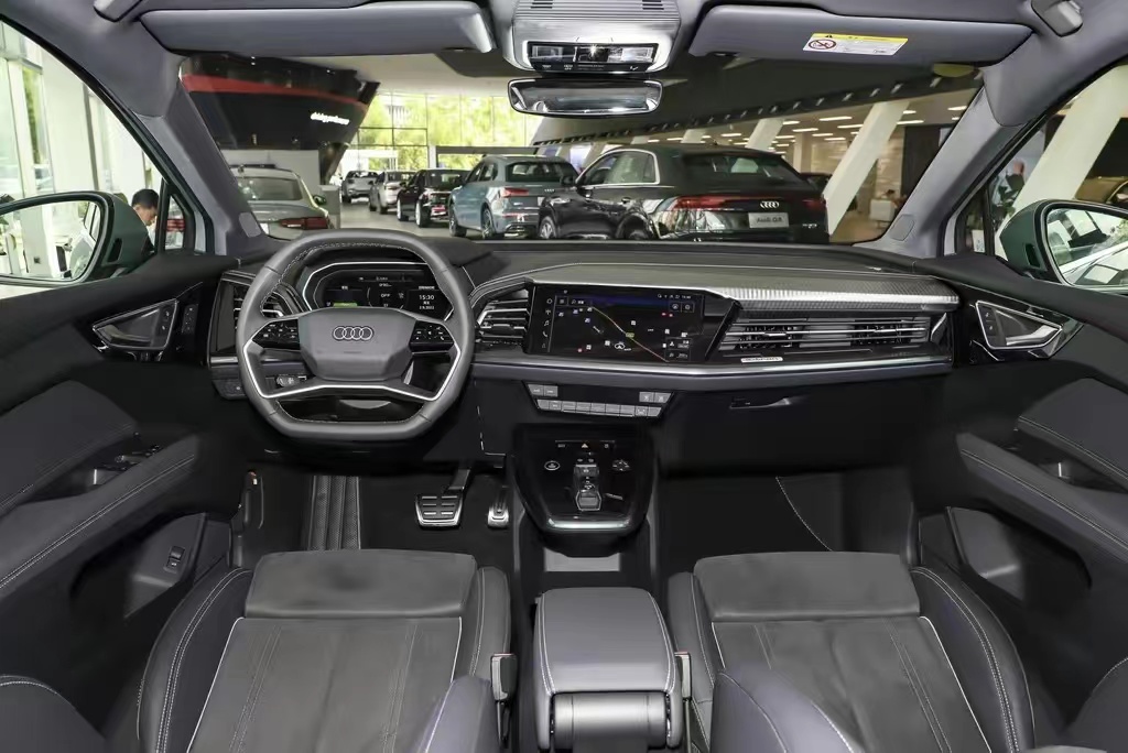 2023 Au-di Q4 40 E-tron Inaugural Version Pure Electric 204 Hp Pure Electric Cruising Range 605km Maximum Speed 160km/h
