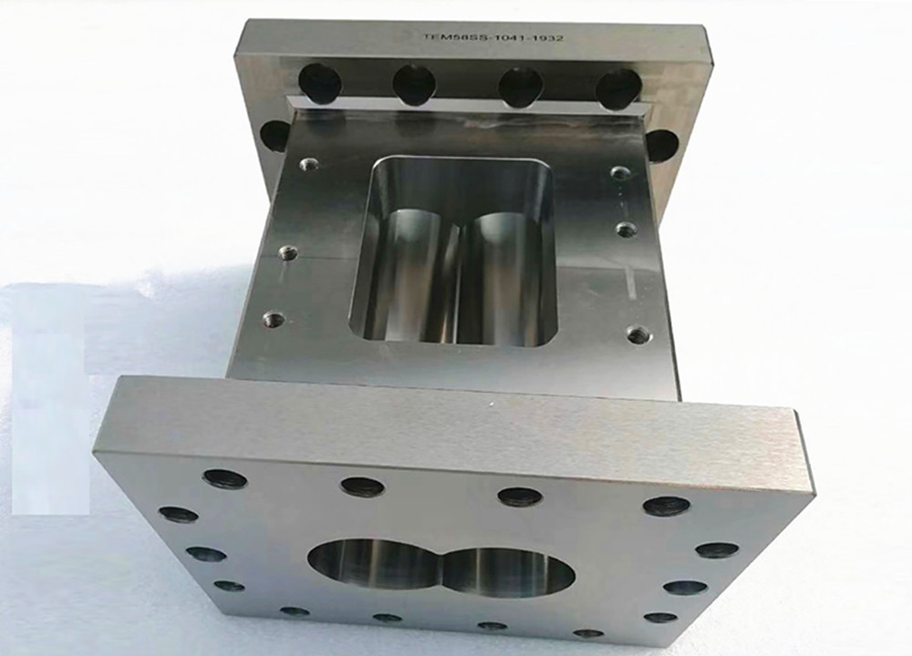 Split HPL27 Extruder Machine Parts Nitriding Material For Barrel / Cylinder