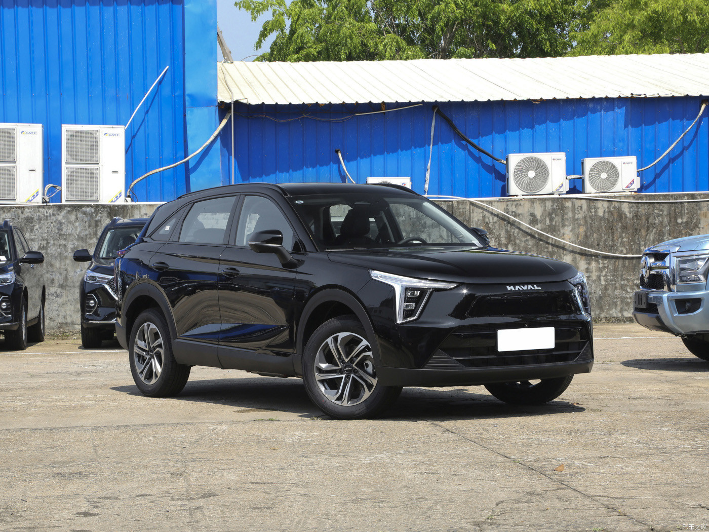 Custom Petrol Hybrid SUV Cars Automatic With 6.7L/100km Fuel Economy