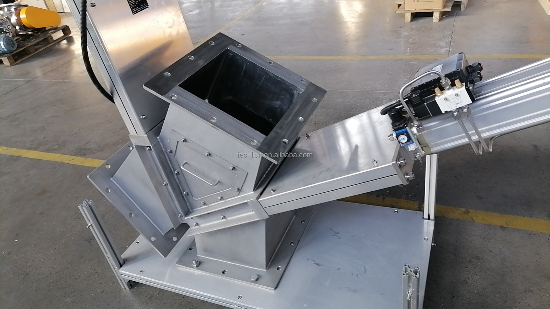 Double Knife Pneumatic Duct Diverter Valve For Powders Granular Customized