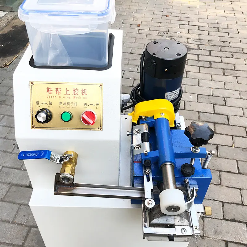 Adjustable Speed Shoe Sole Pasting Machine Time Saving For White Latex