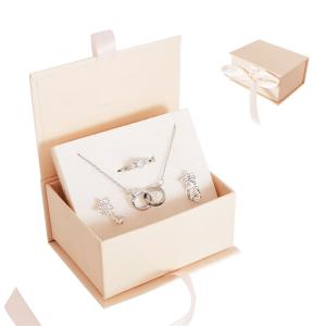 Quality Garment 4C Jewellery Packaging Magnetic Closure Rigid Boxes Offset Printing wholesale