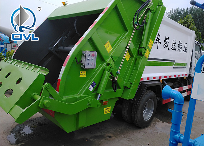 New Garbage Truck 400 L Fuel Tank Garbage Compactor Truck With 4 - Stroke Direct Injection Diesel Engine