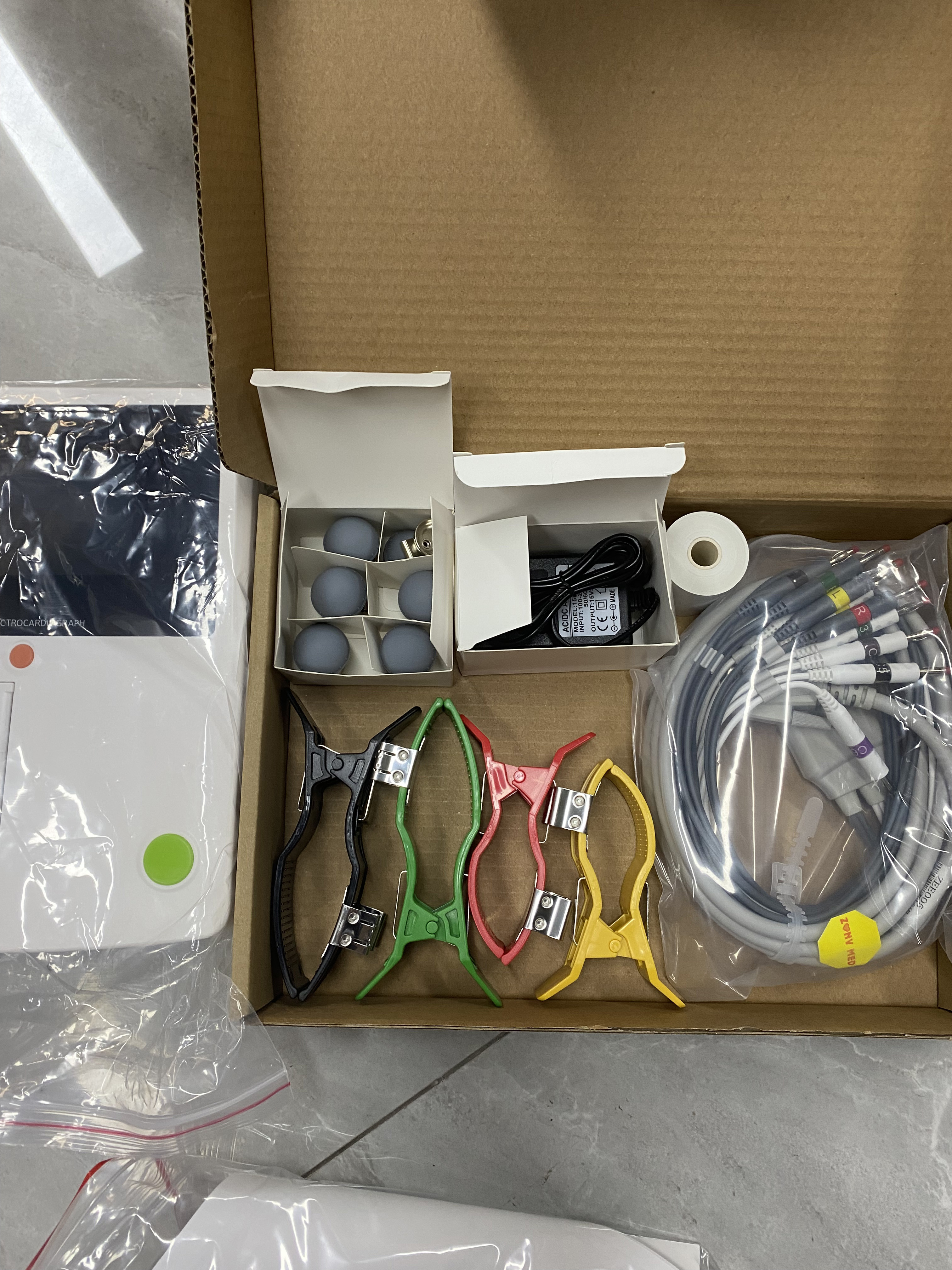 Hospital Clinic 12 Lead Ecg Electrodes Machine Monitor Production 1 Channel