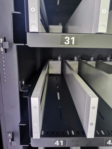662 Capacity Black Blind Box Self Service Vending Machines With Showroom