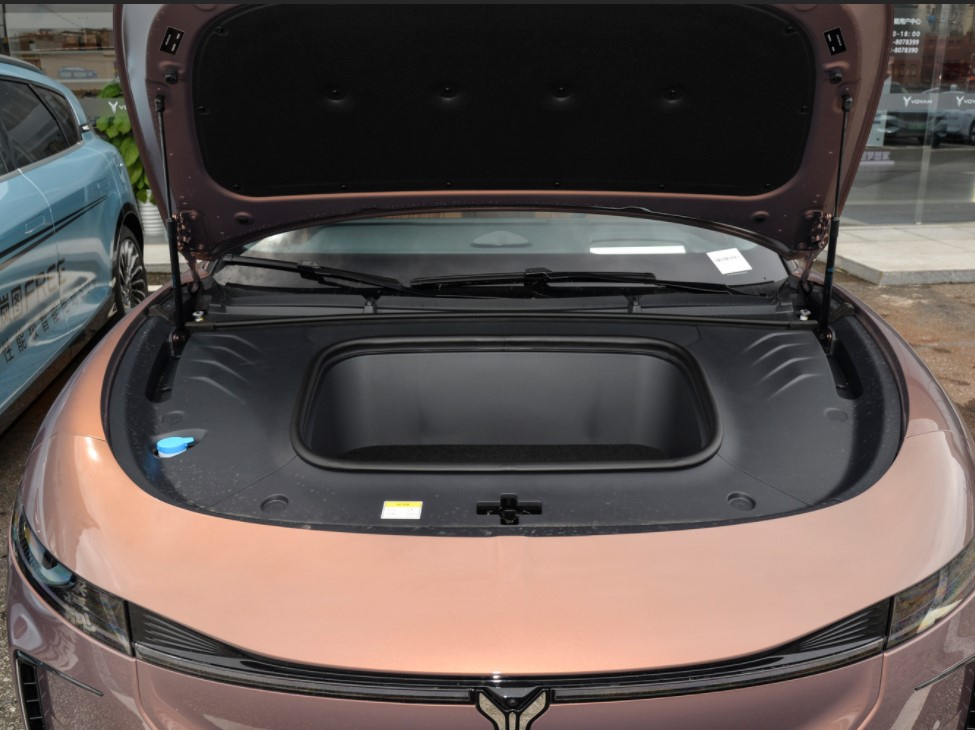 Energy Vehicles Lantu Free 5 Seats Electric SUV Voyah Chasing Light Electric Vehicle Maximum Power 375 510Ps