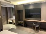 Contemporary Feature Moisture Resistant Convertible Modern Bedroom Closet