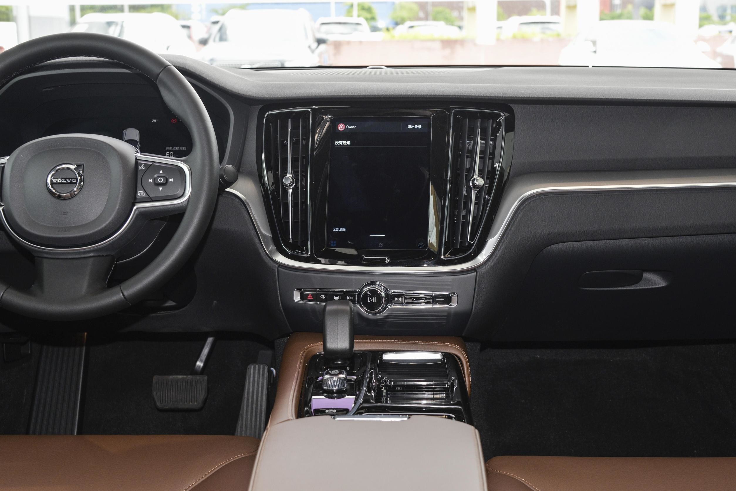 2024 RECHARGE Volvo S60 PHEV Plug In Hybrid T8 E Drive Long Range vehicle