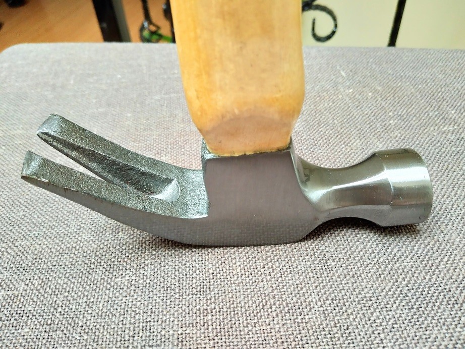 16oz American Type Steel Claw Hammer with Natural Color Wooden handle and Grade A polishing Surface