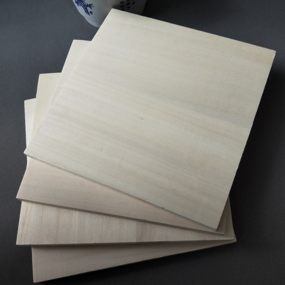 280-300kgs/Cbm Density Poplar Timber Wood For Woodworking Projects