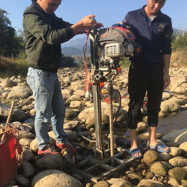 Sampling Borewell / Borehole Drilling Machine Multi Purpose Small