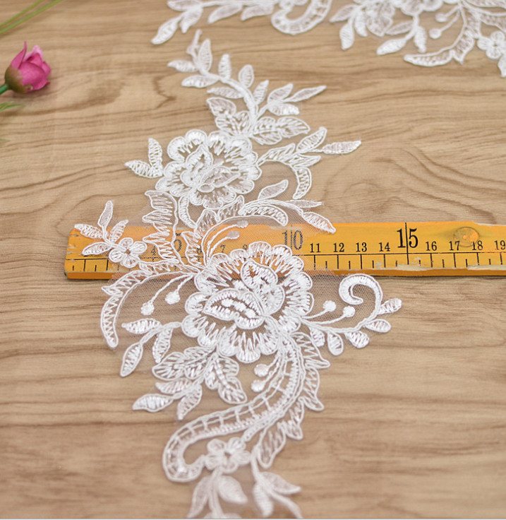 Apparel Accessories Ivory Embroidery Cord Lace Applique for Bridal Dress