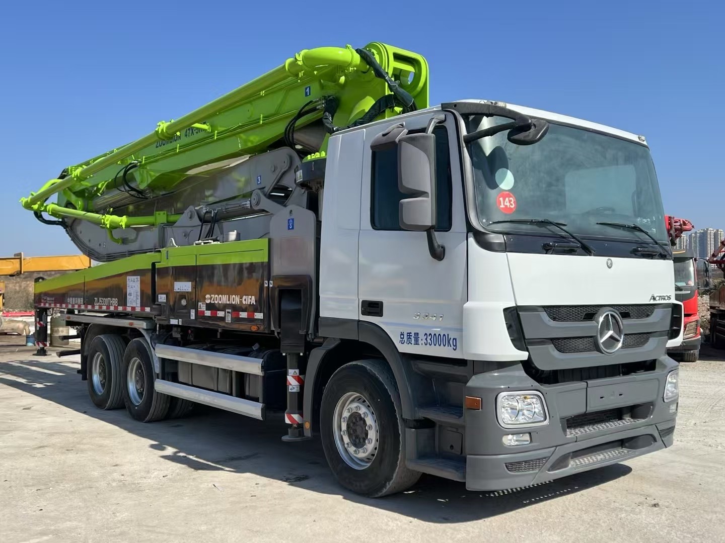 Zoomlion 47m Boom Pump Truck for construction site, for sale at preferential price