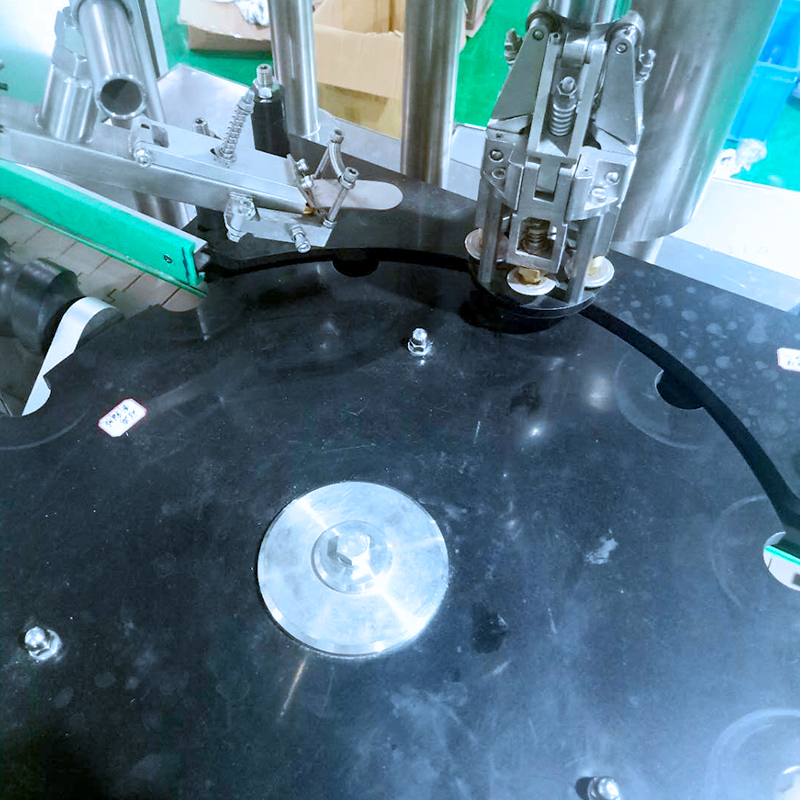 Automatic Rotary Perfume Bottle Capping Machine with 20-80 Bottles/Minute Capping Speed