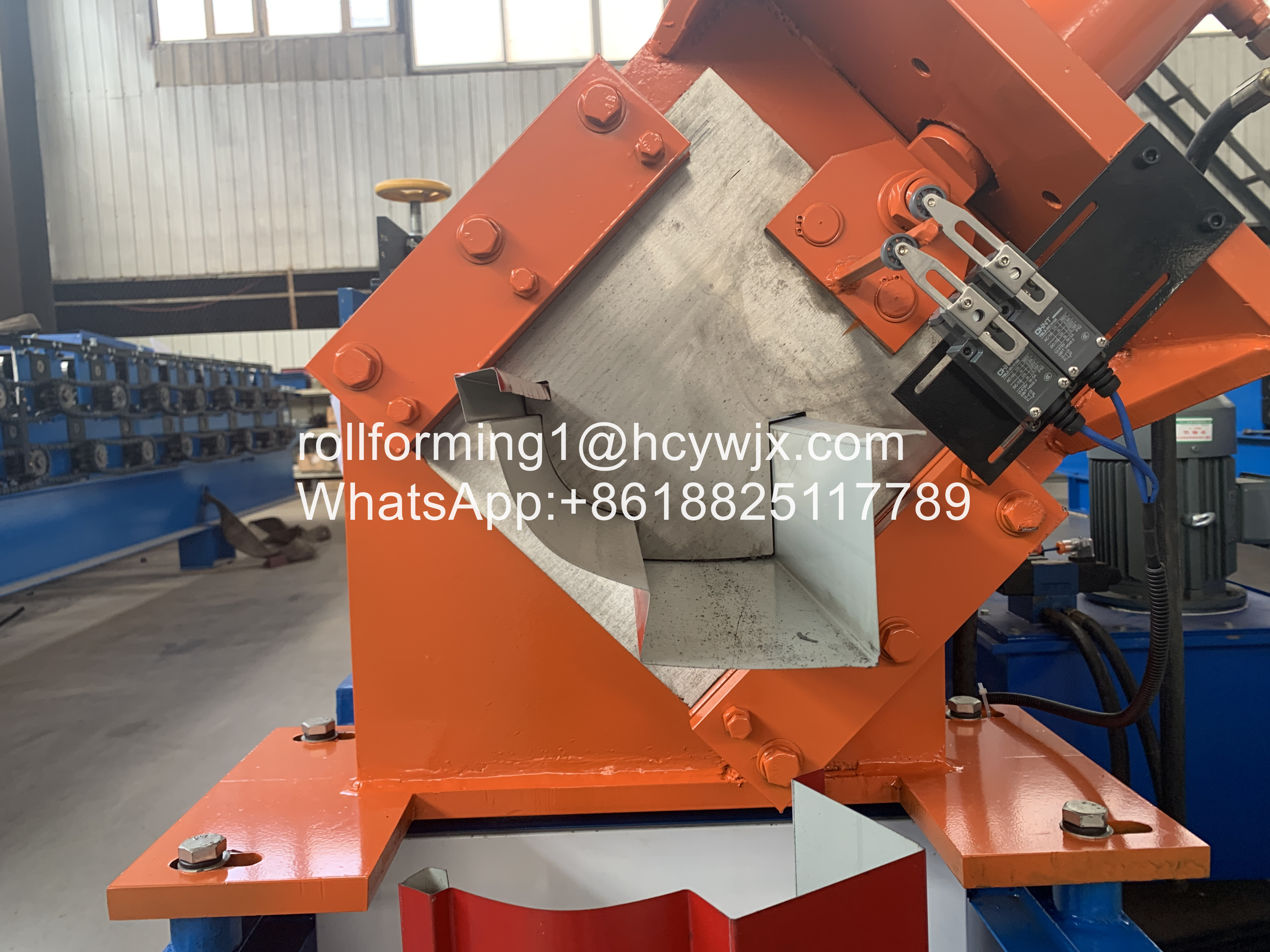 Roof Gutter Roll Forming Machine With 18 Rows of Rollers