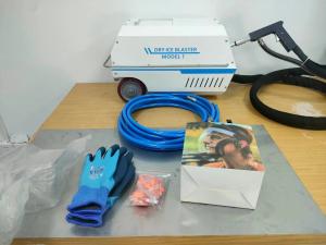 Quality LIANGUI Pure Pneumatic Dry Ice Blaster for Car Front Cabin Cleaning wholesale