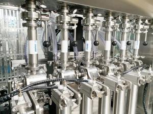 China Automatic 6 Head Shampoo Packing Machine Chemical Liquid Filling Machine on sale