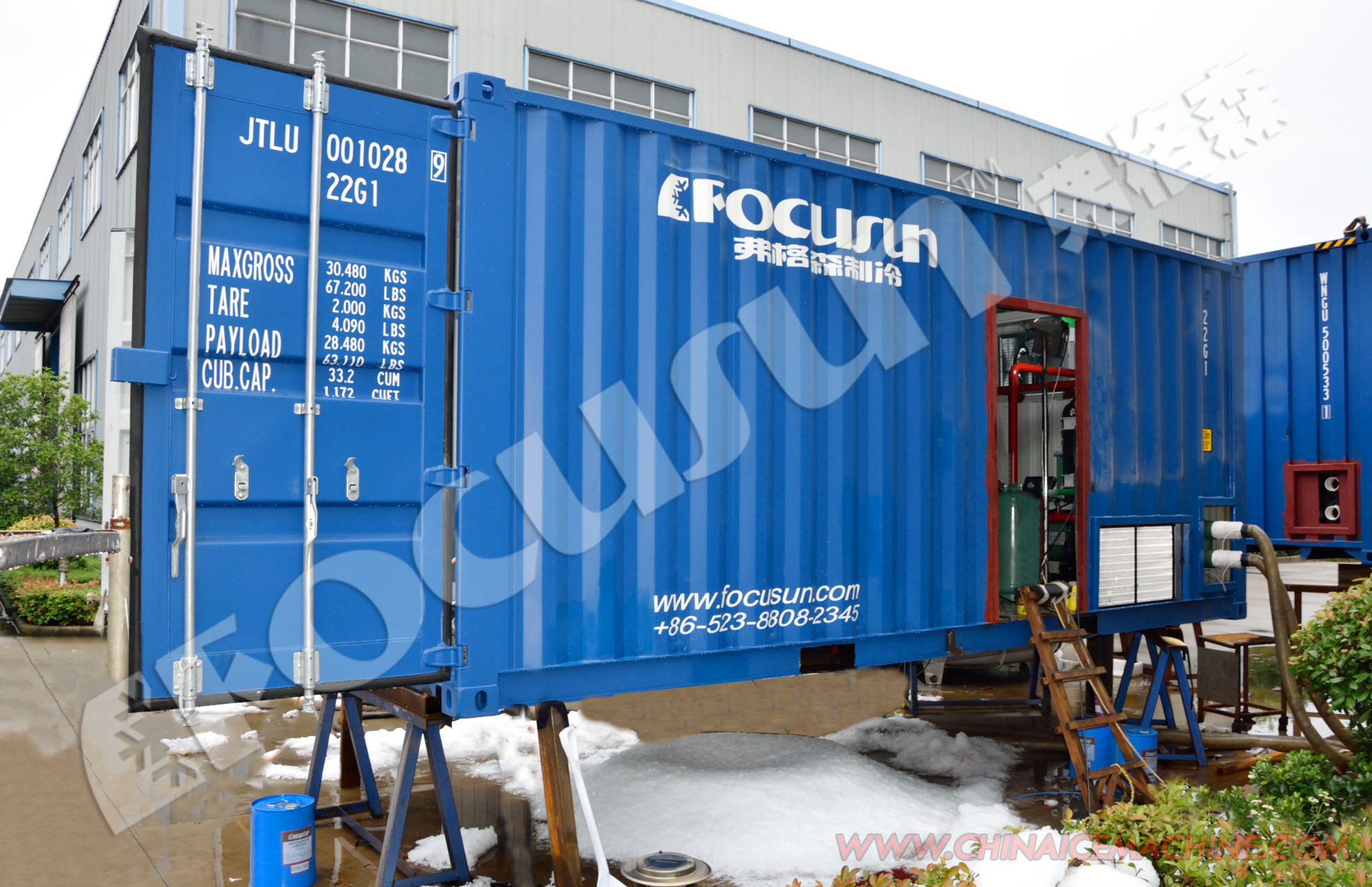 2024 Supply Four Season Snowflake Making Machine with Condition and R404a Refrigerant