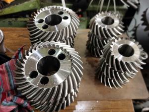 Quality Pinion Spiral Bevel Gears After Carubrizing Heat Treatment 180mm wholesale
