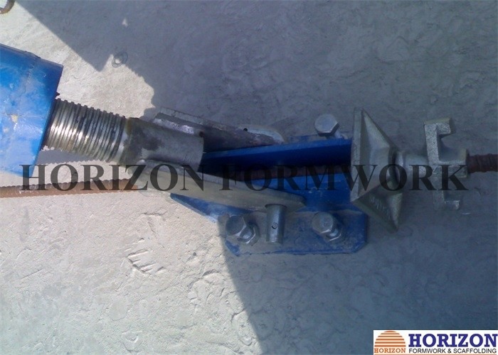 Solid Structure Single Sided Wall Formwork Vertical Waling With Push Pull Braces